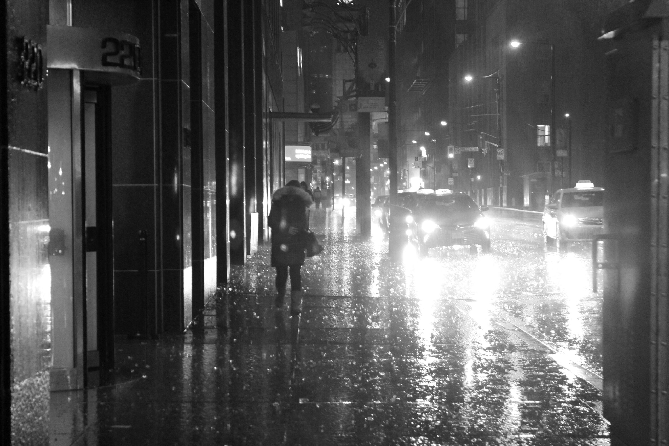 Lucent Designs rain storm black and white 3